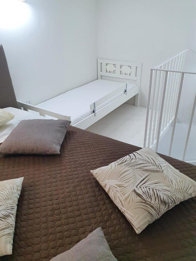 Bibis Home เนเปิลส์ ภายนอก รูปภาพ